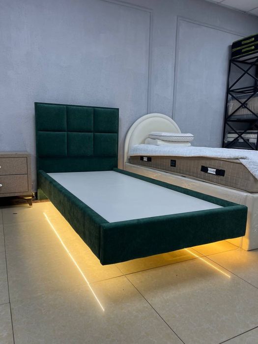 1 кишилик кроватчалар сотилади ишлатилмаган йанги матраслари билан.