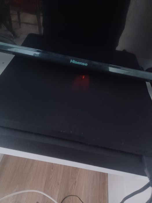 Consola ps 4 slim + 2 manete + 3 jocuri