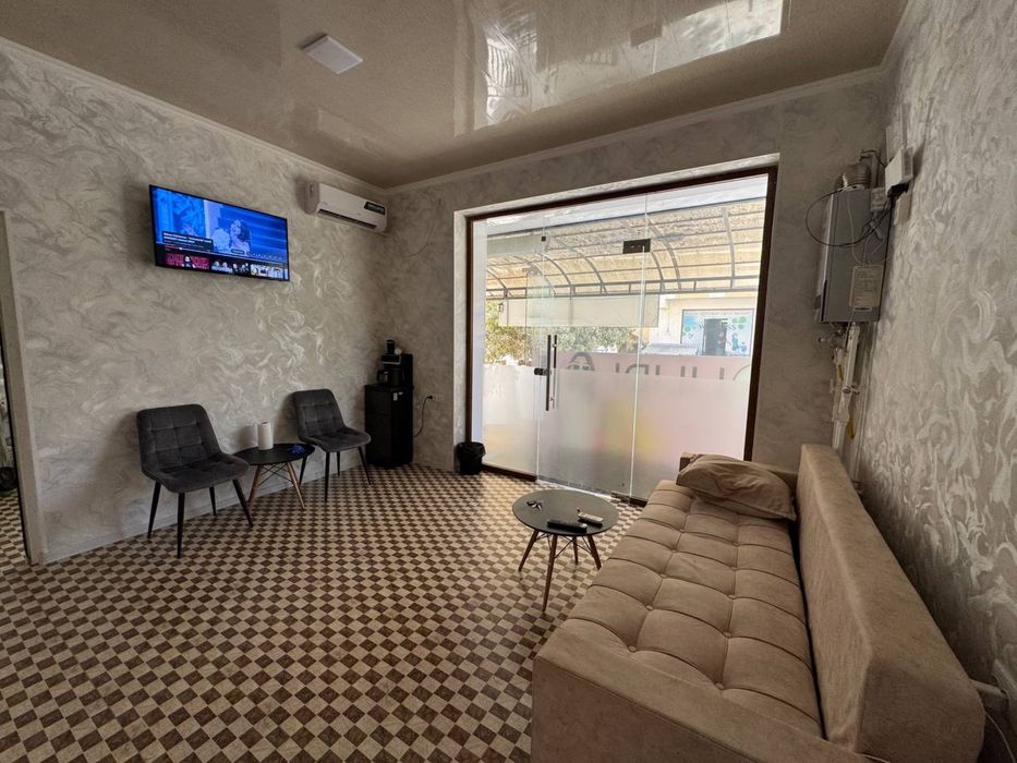 Сдаюется две стомотологический креслы в аренду