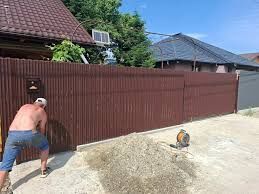 Vand garduri si porti