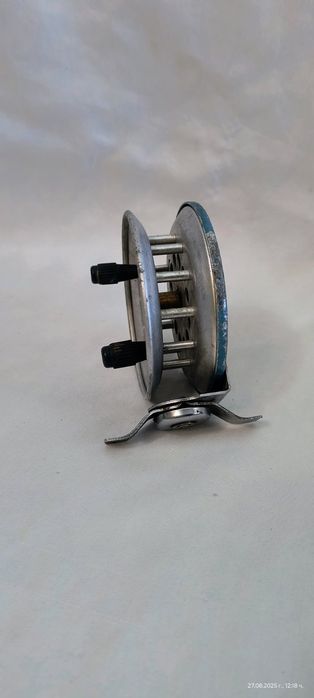 Ретро руска макара мухарка