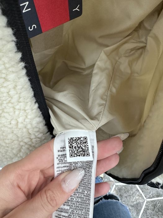 Jacheta  blana Tommy Jeans