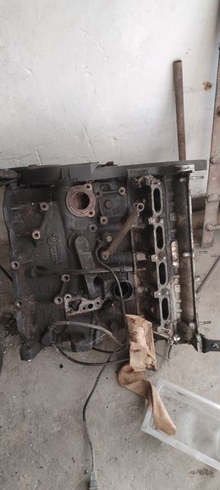 Двс ауди. А6    .