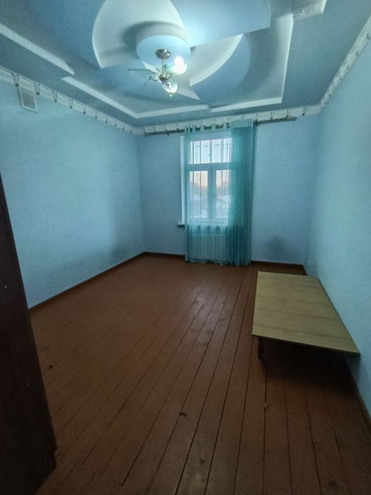 Nukus/Nokis Aeroport qarama-qarsisinda Panayev qizil domda 3 xanali kv