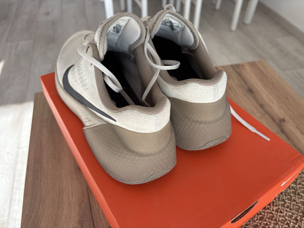 Маратонки Найк Air zoom TR 1