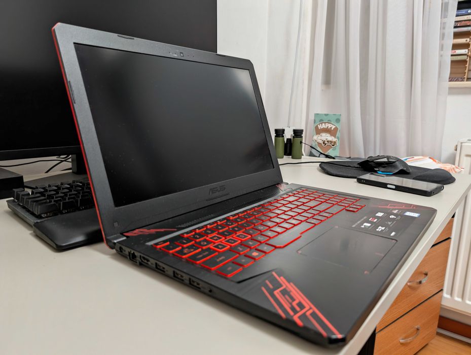 Laptop Gaming ASUS FX504 i7-8750H, GTX 1050 Ti, Upgrade 500GB SSD EVO