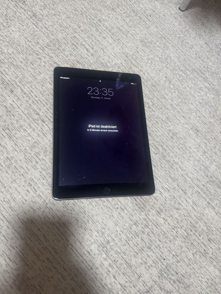 iPad Air 2 заключен