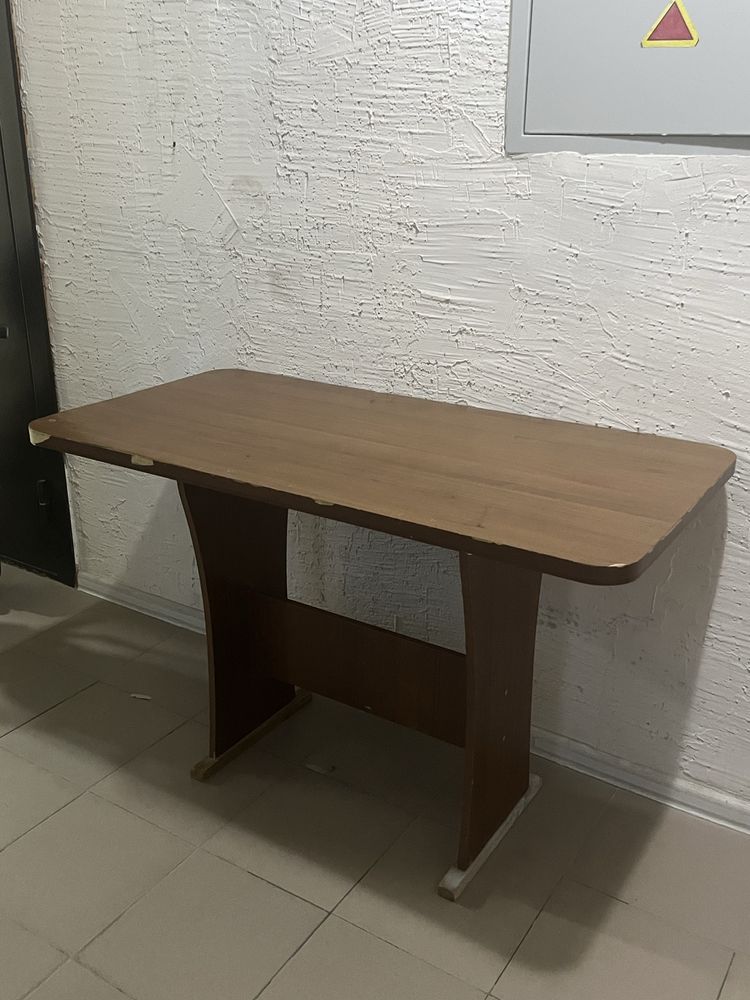 Продается стол 120x70