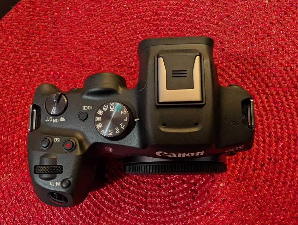 Canon R7 body, nou, 0 cadre