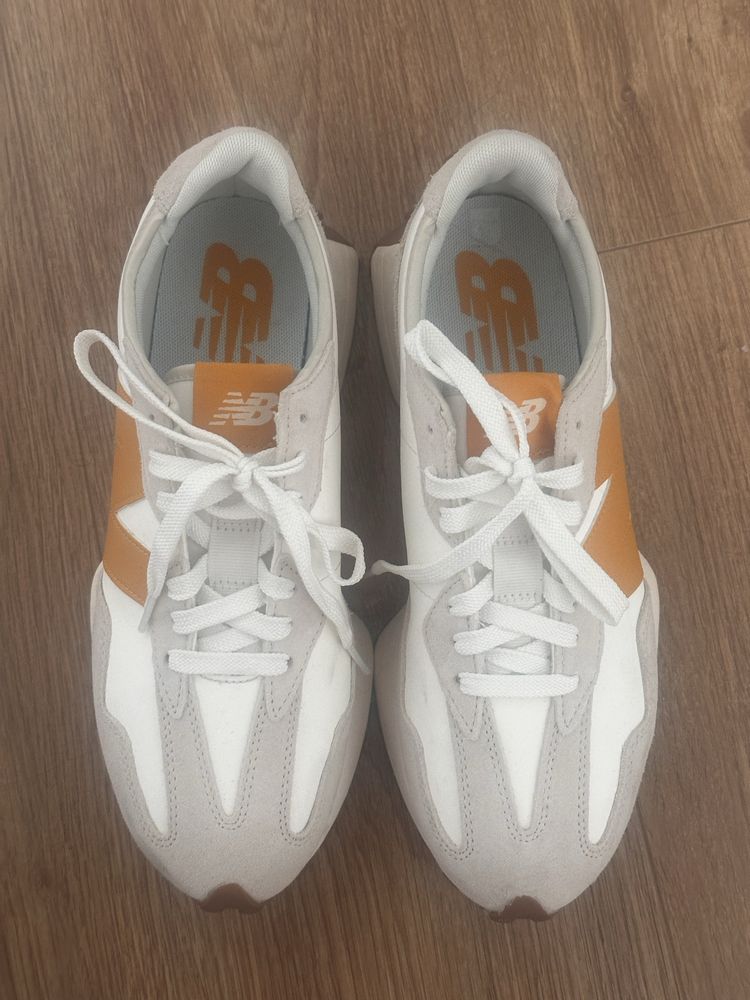 NEW BALANCE 327 номер 42,5