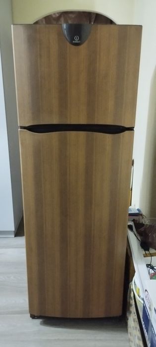 Холодильник Indesit оригинал б/у