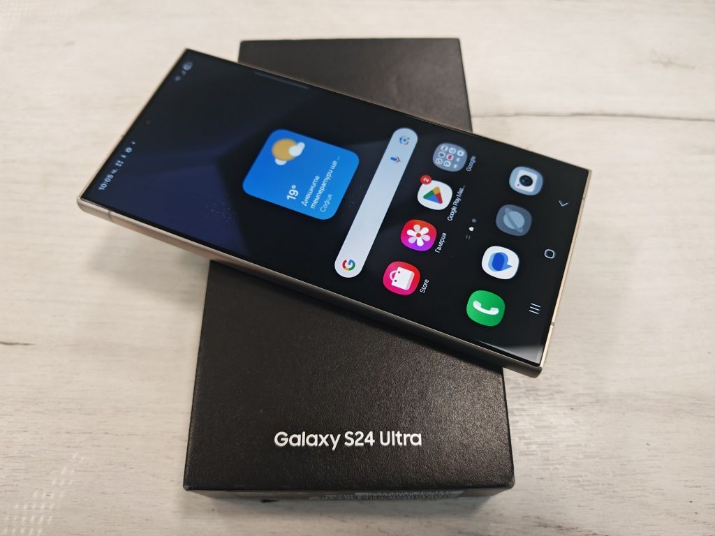 Като нов Samsung Galaxy S24 Ultra 5G 12GB RAM 512 GB Гаранция