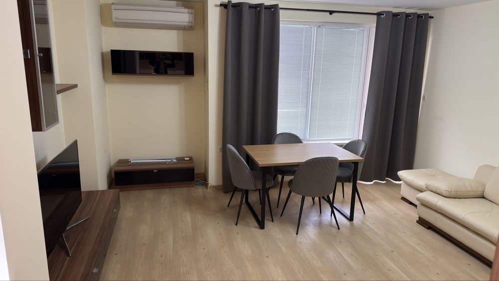 Дава се под наем Двустаен апартамент в Русе, Търговия на едро - 73 кв.м за 382.5 € - Снимка #1