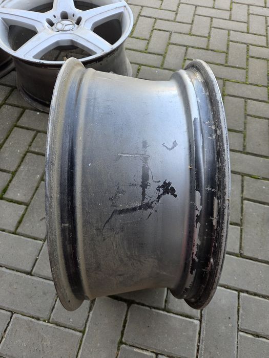 Vând jante mercedes benz