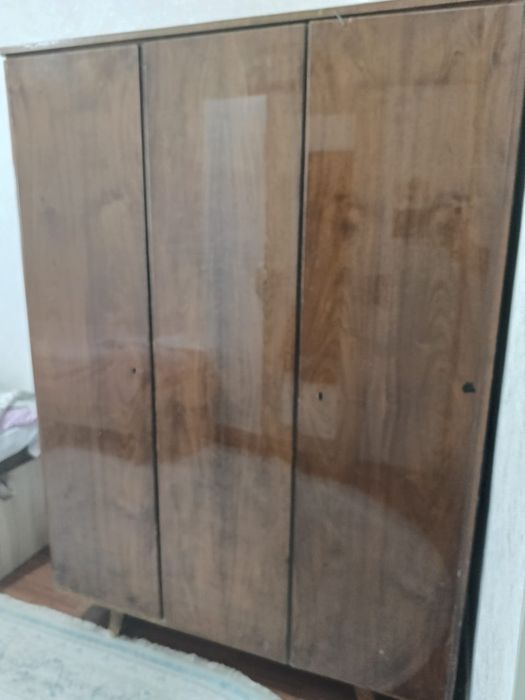 Срочно Продам шифоньер