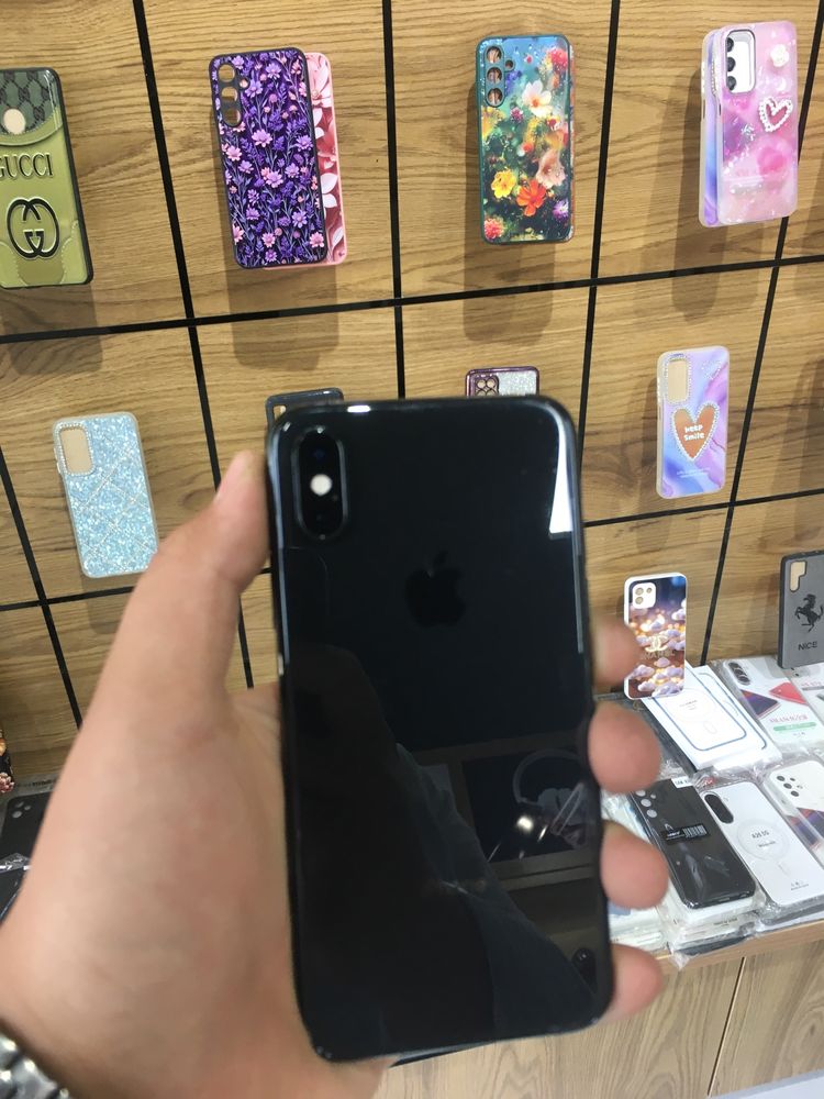 Iphone xs 64 gb.
