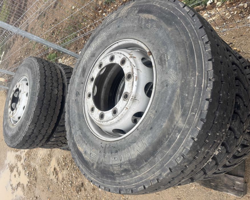 Anvelopa cauciuc 13R22.5 Michelin cu janta