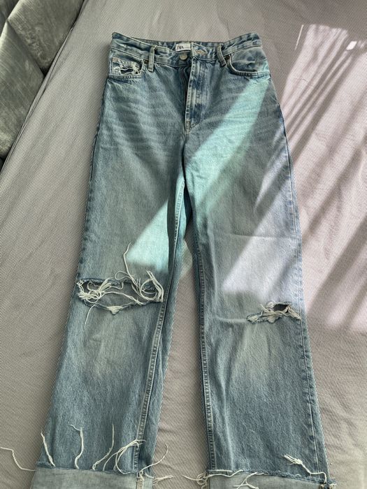 Светлосини дамски дънки Zara – отлично състояние
