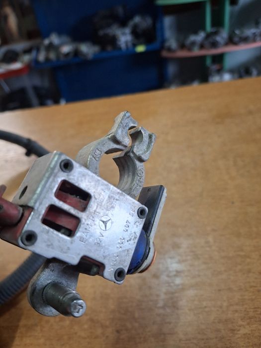 Borna baterie plus Mercedes CLA  B CLASS  GLA C117 W156 W176 W242 W246