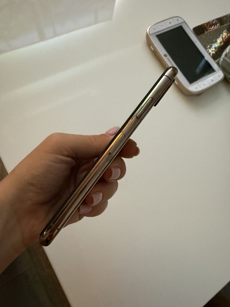 iPhone XS 256 GB gold / златен