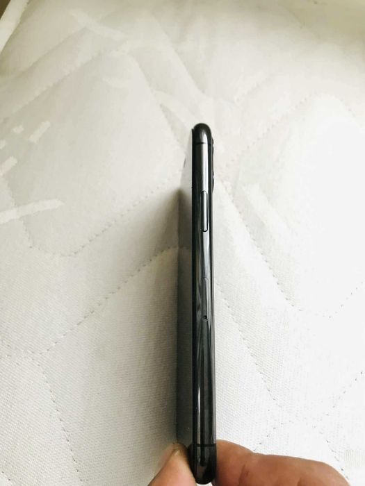 iphone 11 pro в много добро състояние