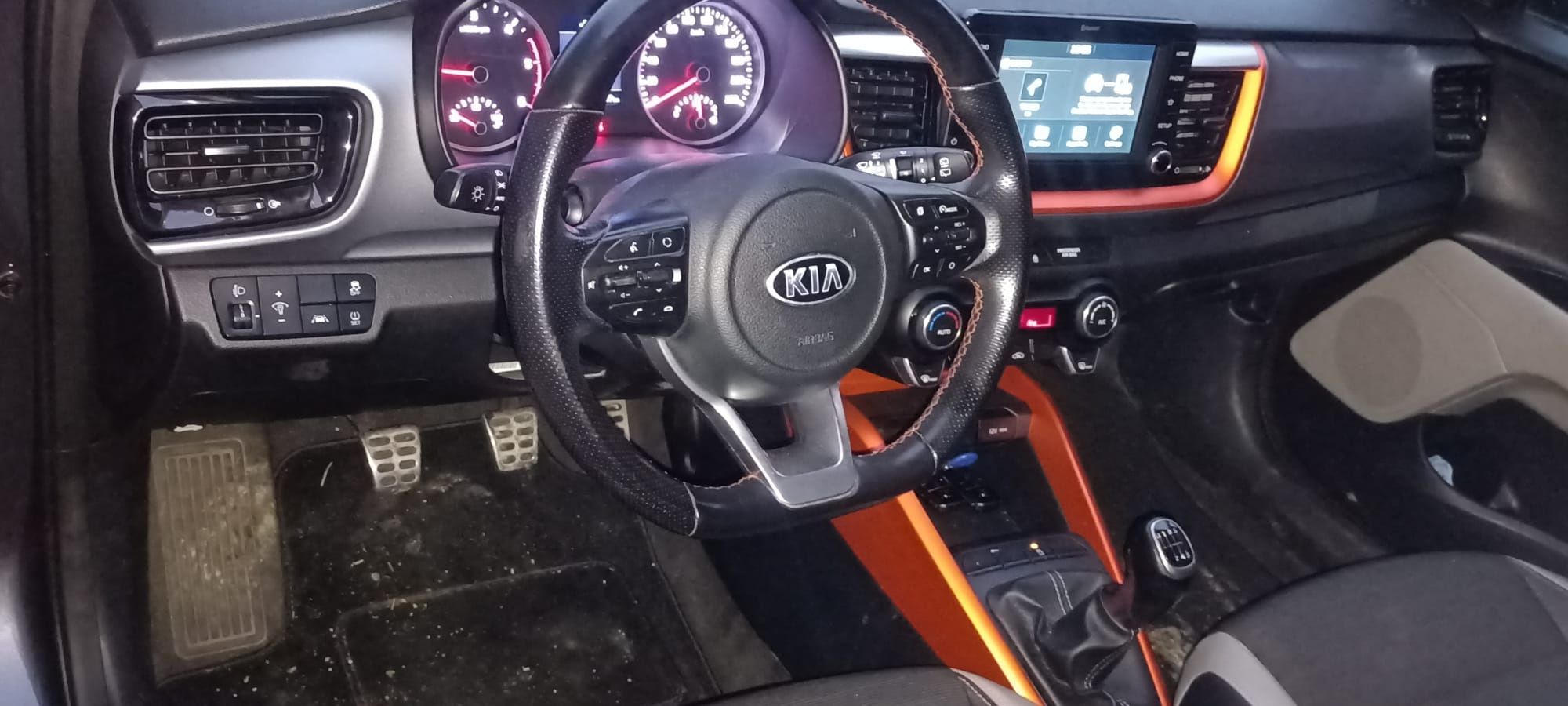 Vând kia Stonic 2017 GT-line