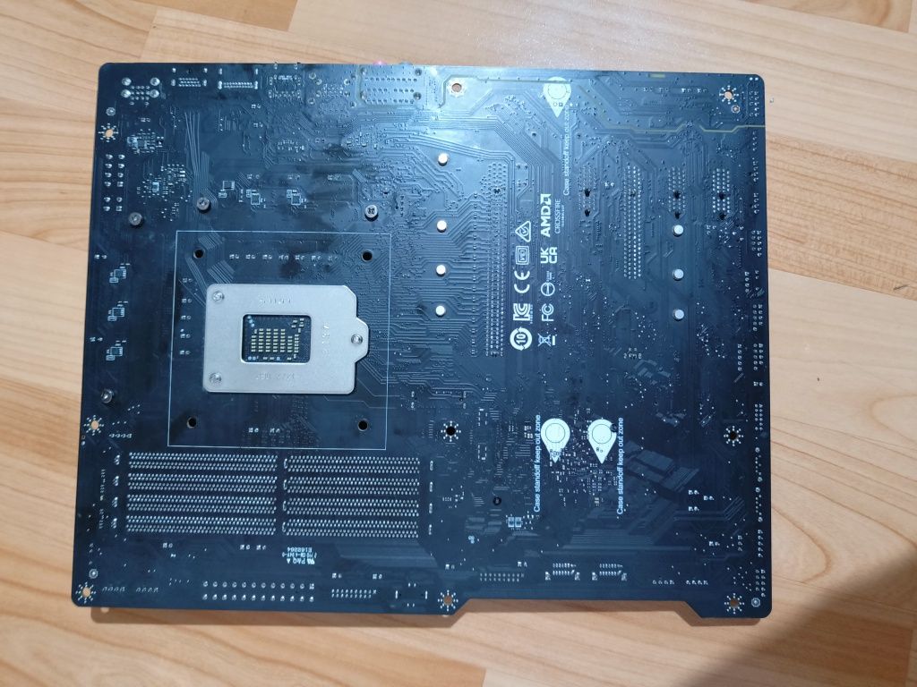 Продам материнскую плату MSI Z490 A-PRO