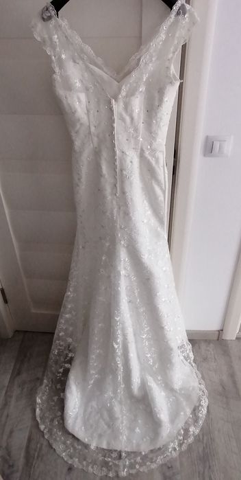 Rochie de mireasa , 38-40 NOUĂ, cu 2 voaluri Cadou