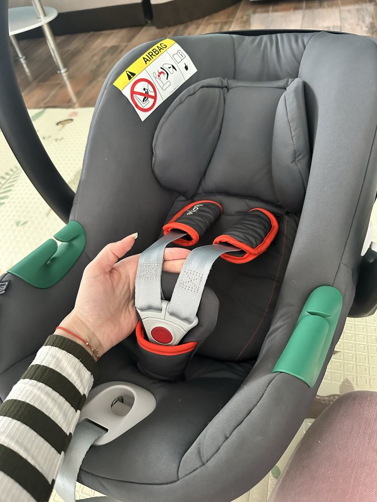 Бебешко кошче за кола Cybex Aton B2 с адаптори