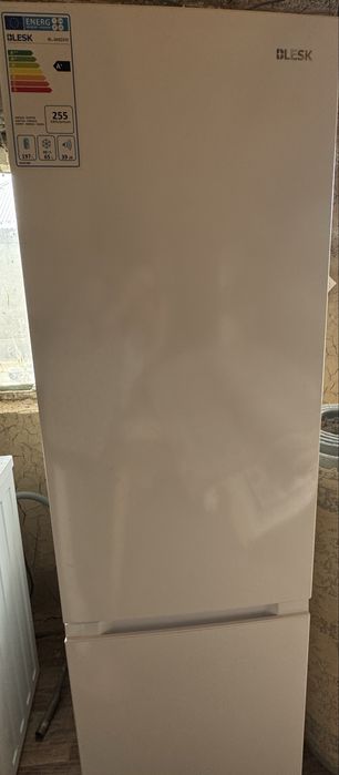 Холодильник б/у в отличном состоянии