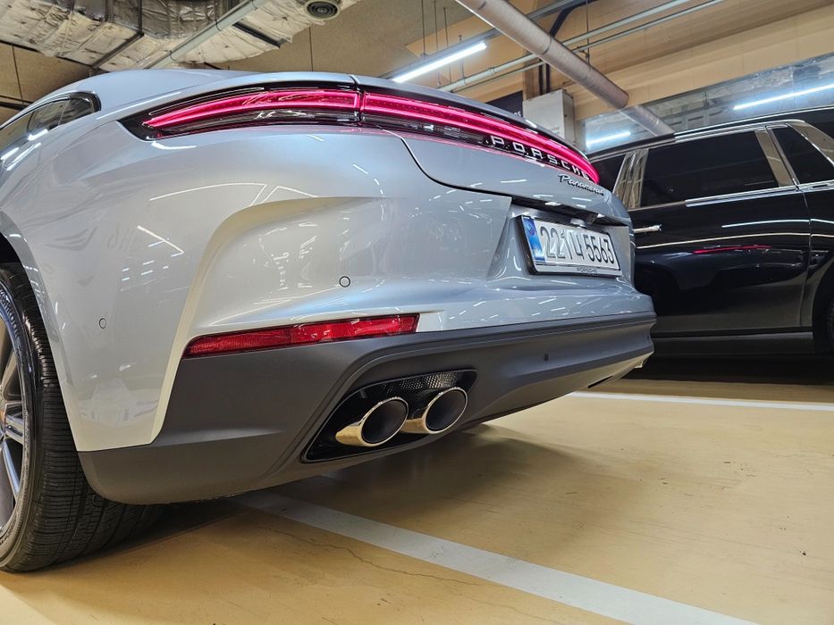 Porsche Panamera 2023