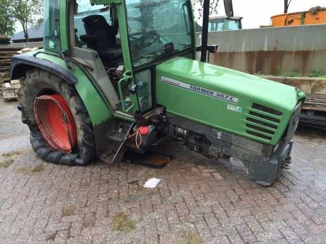 Dezmembrez tractor Fendt 307