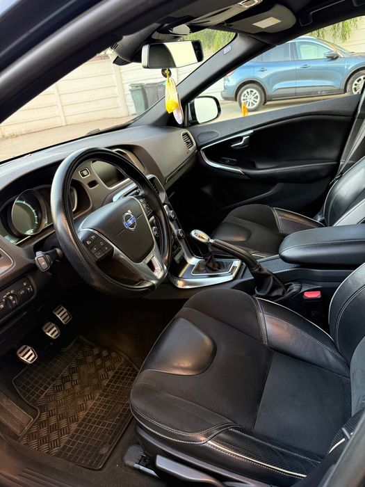 Volvo RDesign V40 an fabricatie 2014