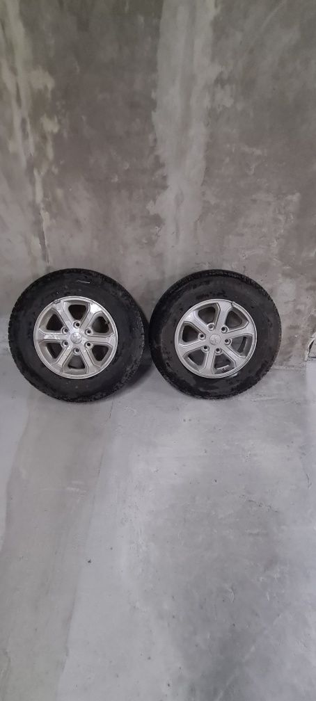 Продам комплект шин колёса с дисками новые Bridgestone
Dueler H/T D68.