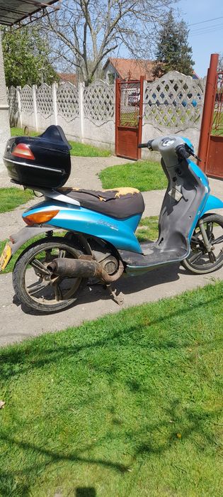 Vând scuter Peugeot