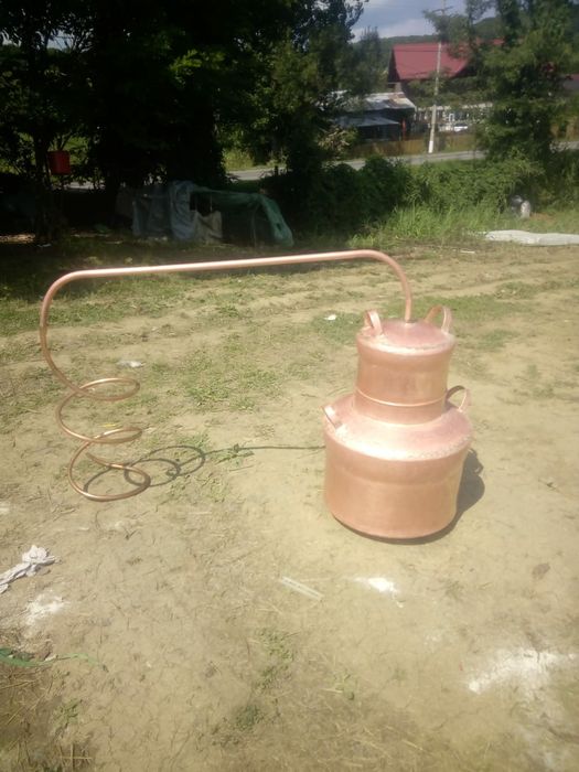 Vând cazan de 10 găleți