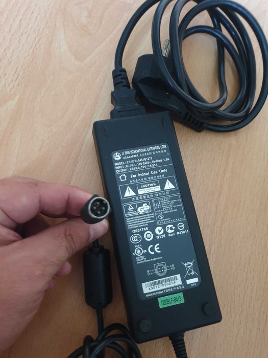 Incarcator hoverbord trotineta bicicleta electrica 12V 5.83Ah 4 pini