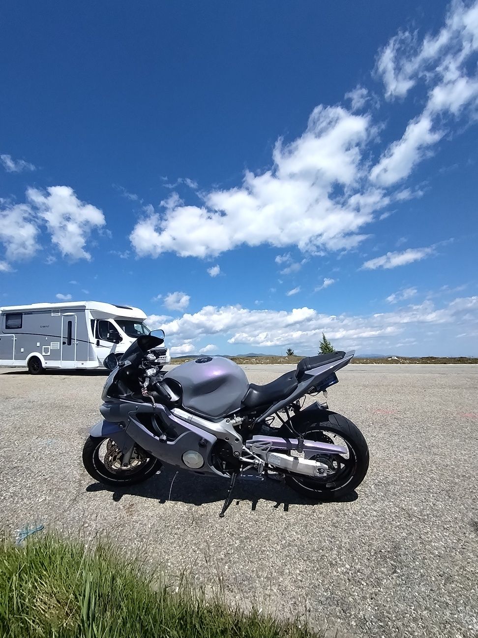 Honda cbr 35kw  f4i custom