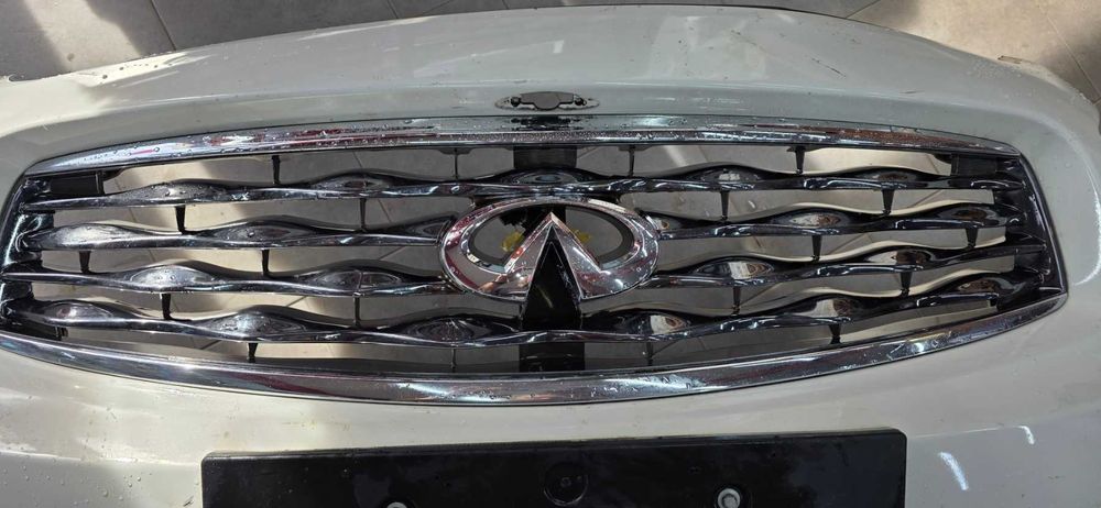 Предна броня за Infiniti FX30/35