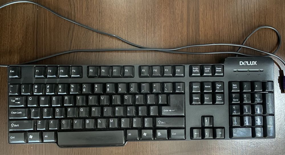 Tastatura calculator Deluxe și mouse inclus