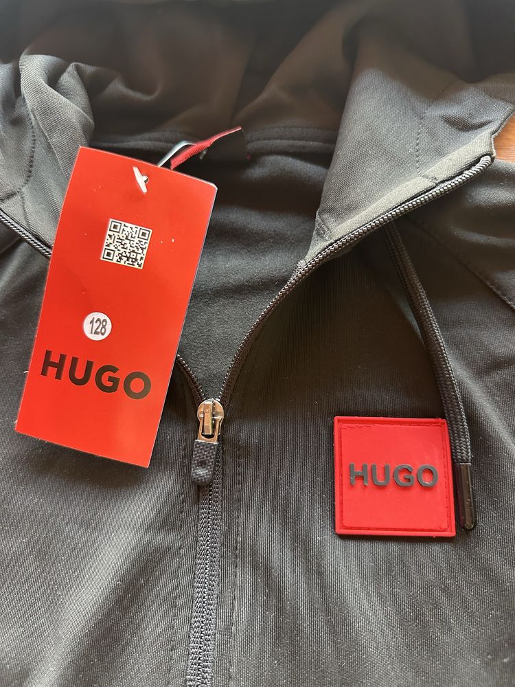 Детски,полиамиден,черен екип Hugo BOSS със зашито лого