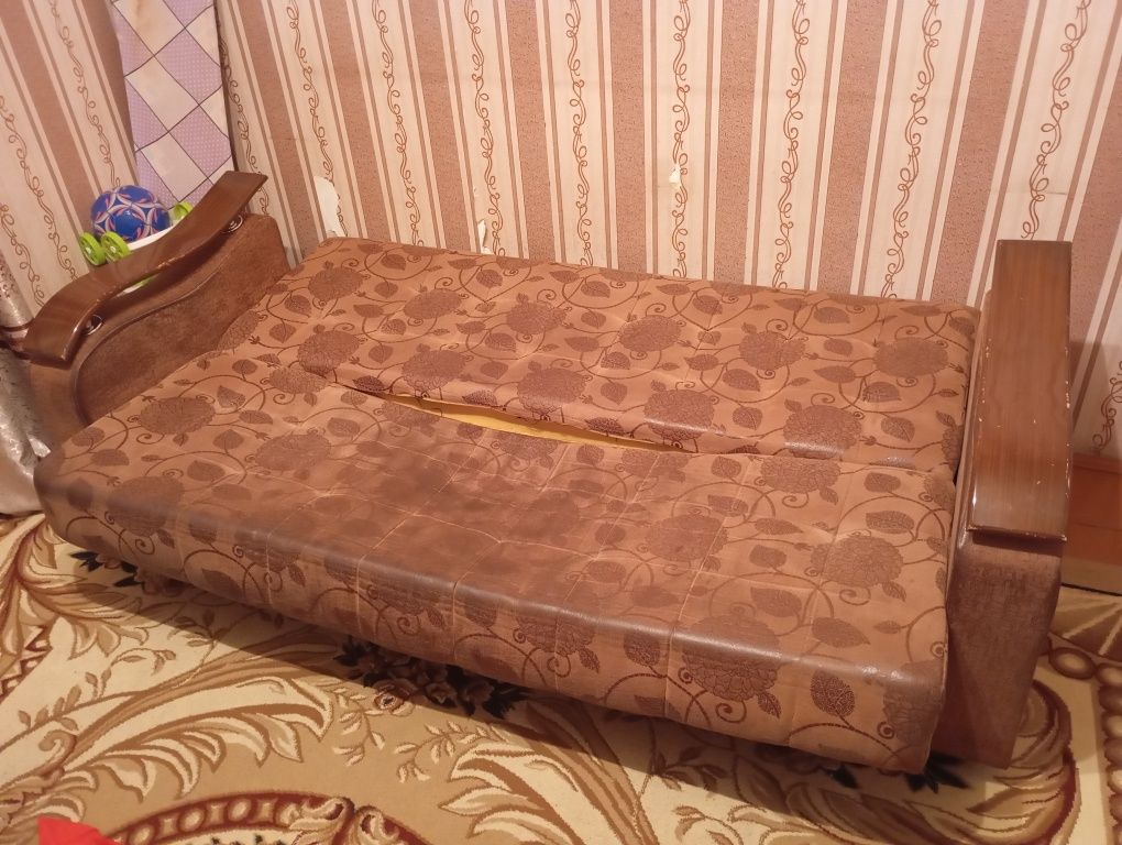 Хороший диван для дома