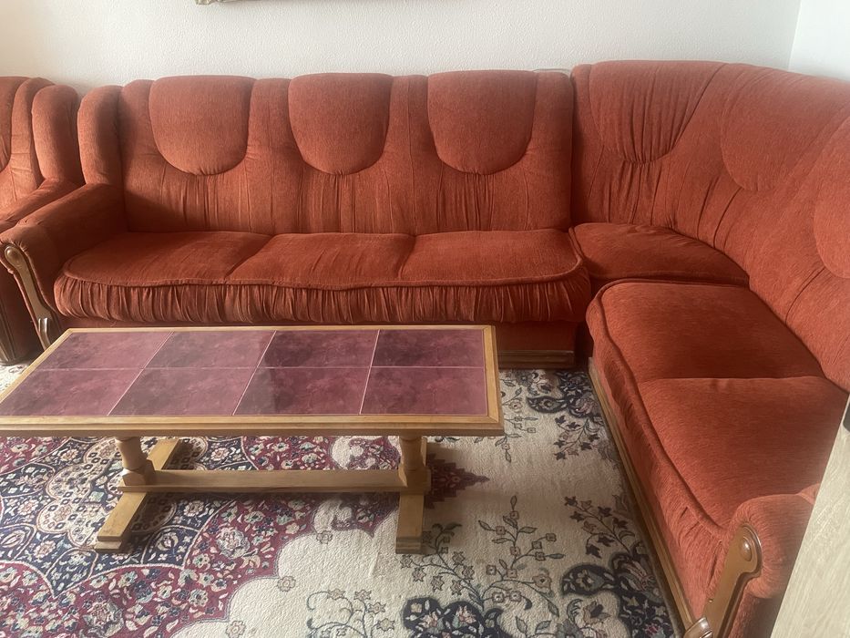 Colțar extensibil + fotoliu + masă – set complet living