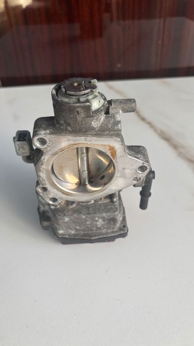 Vand clapeta accelerație Peugeot 307cc 2.0 benzina