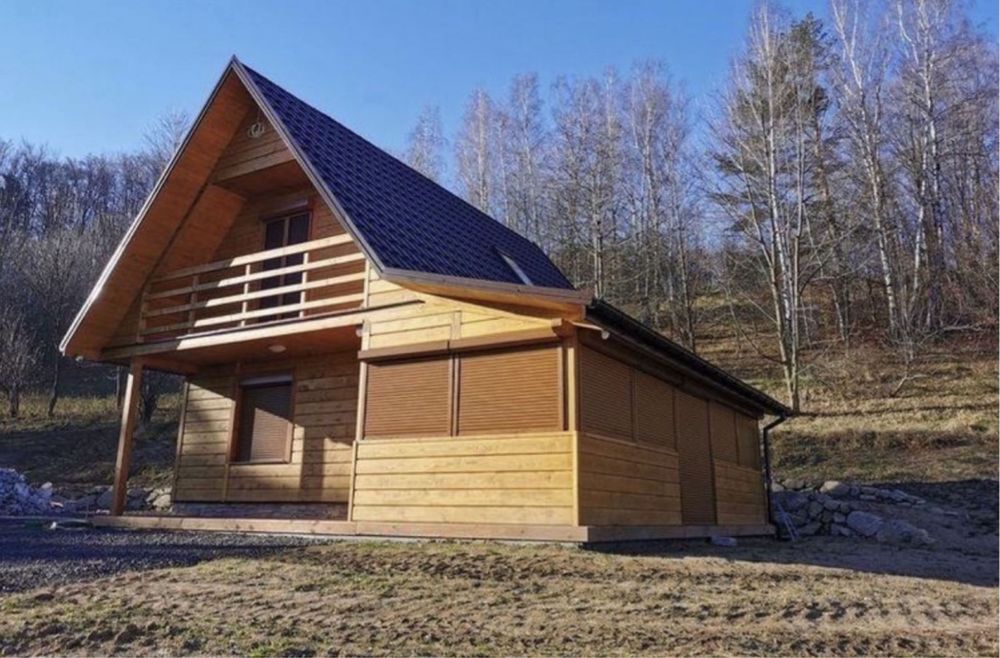 Vindem cabane clasice din lemn