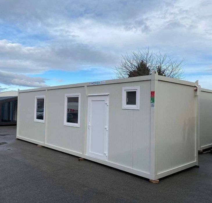 Vand construiesc containere modulare si garaje auto din structura