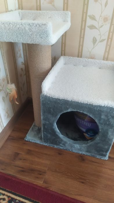 Домик для кошек новый
