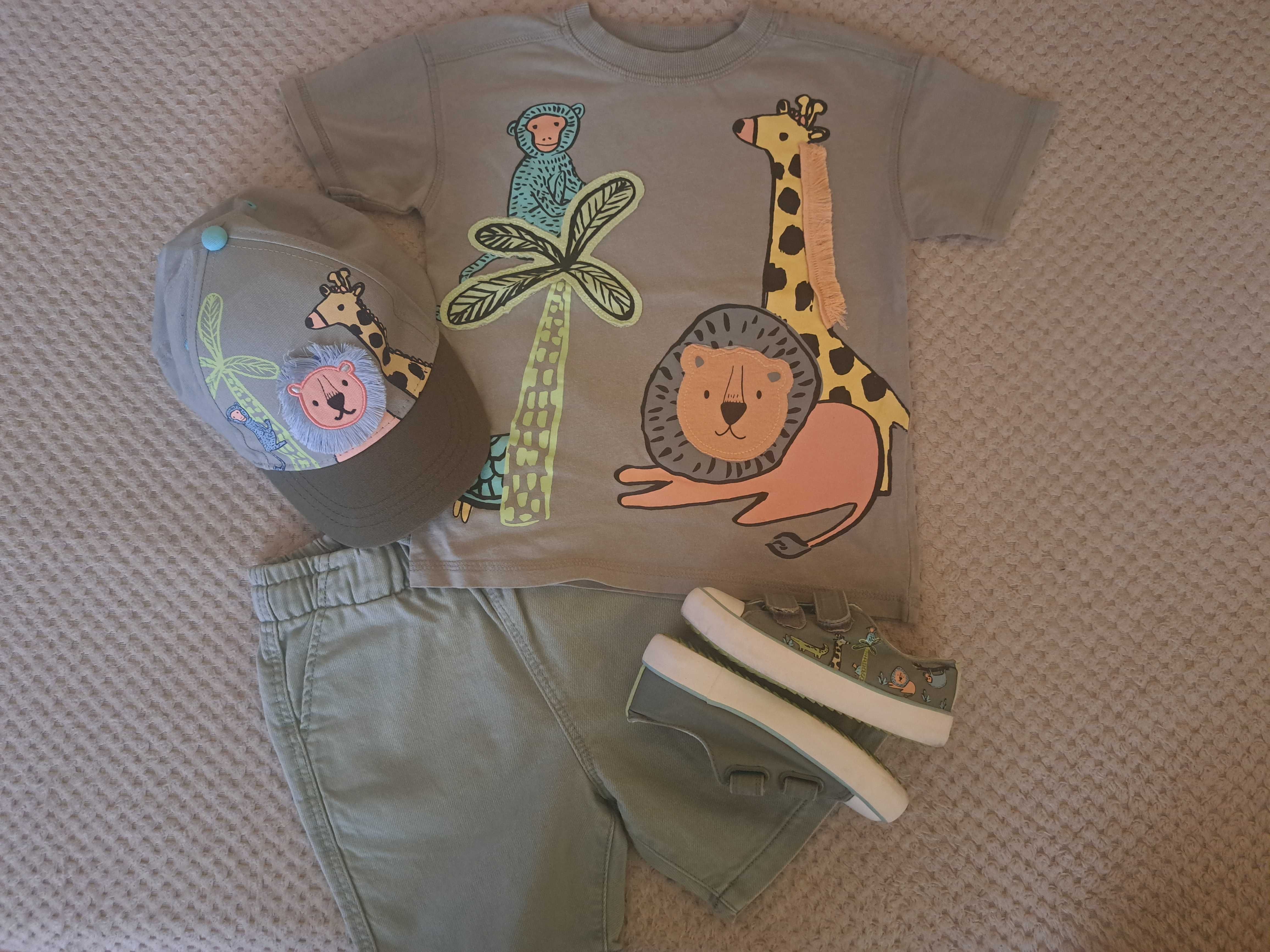 Дрехи Asda George 4-5 години