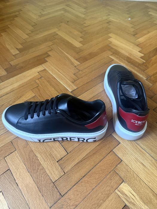 Sneakers / adidasi / tenesi Iceberg