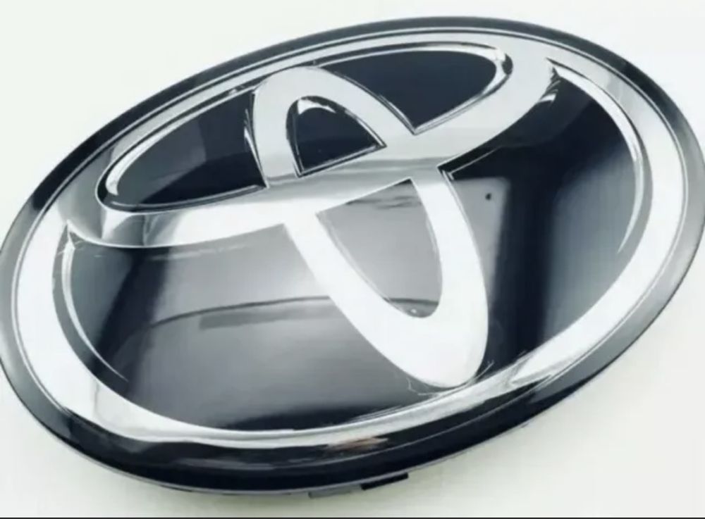 Емблема Toyota Land Cruiser 2015-2019, Tacoma Tundra 2017-2018
